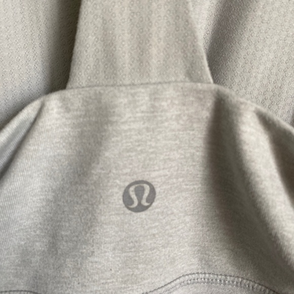 Lululemon Women's Deep Breath Tank Top Gray Stripe Size 4 V-neck Built in‎ Bra - Picture 2 of 12